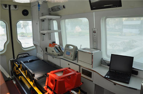 长白朝鲜族自治县救护车内部